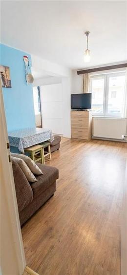 Apartament cu 2 camere nedecomandat în Centru Civic