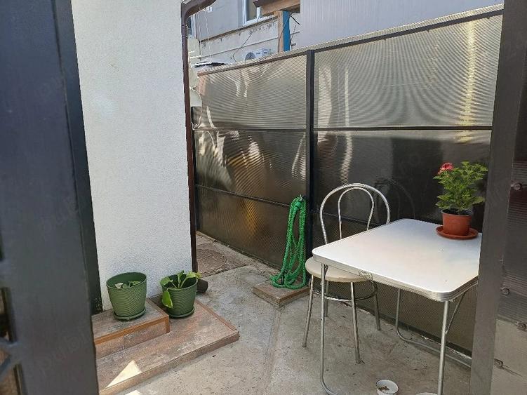 Casă cu 2 camere cu Teren 70 Mp în Central