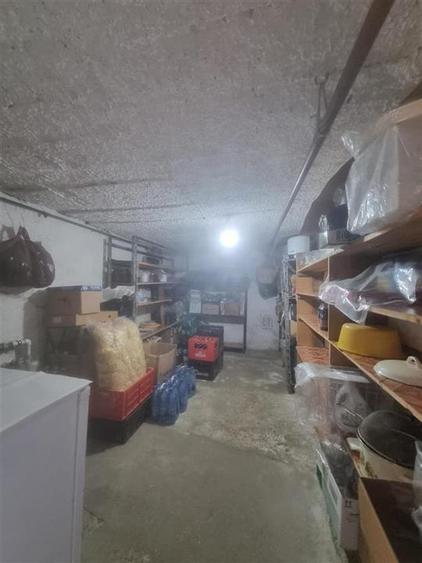 Casă individuală cu 4 camere cu Canalizare în Mândra