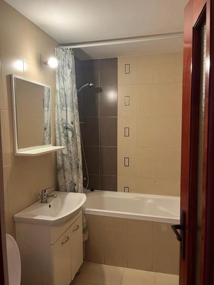 Apartament cu 3 camere decomandat, mobilat în Mărăști