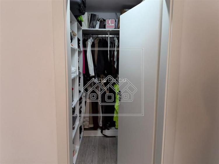 Casa de vanzare, 150 mp, terasa si parcare, Tineretului