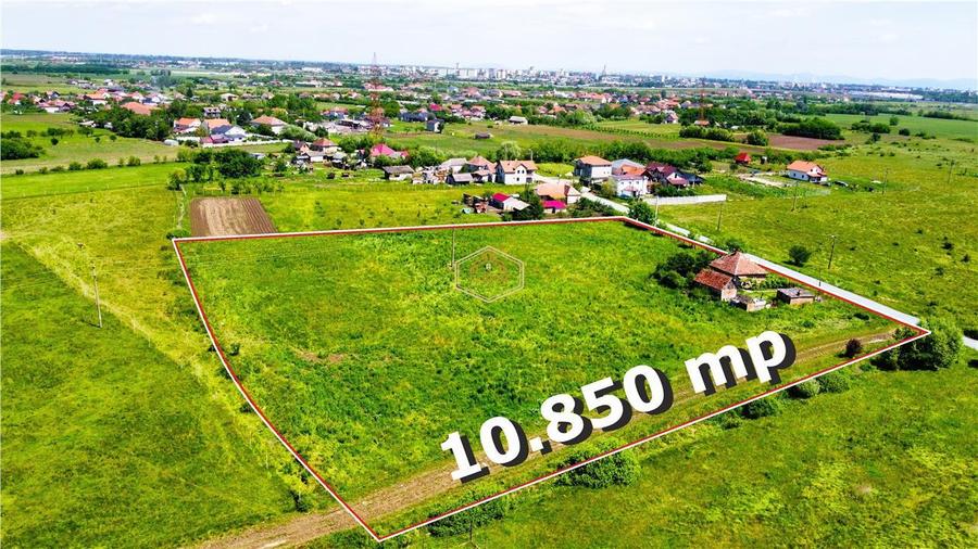 Teren Construcții extravilan de 10850 mp, în Sud