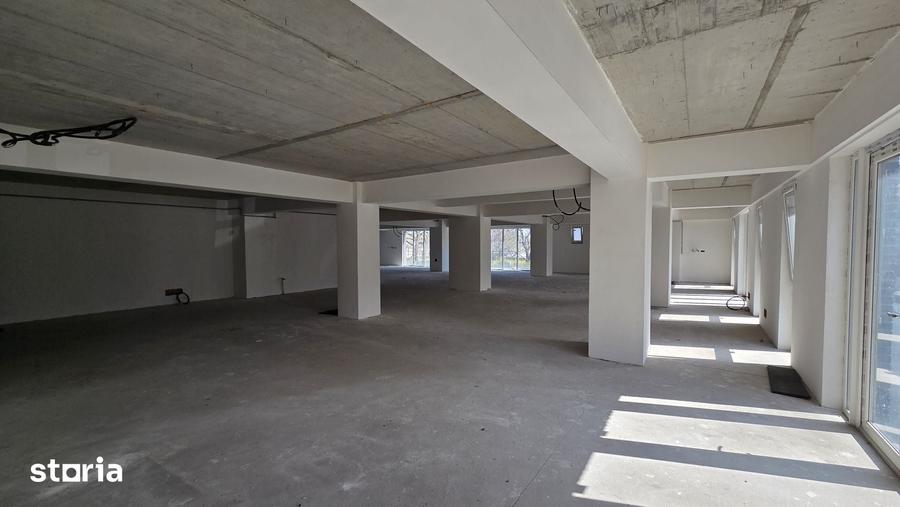Spațiu comercial, de 150 mp, în Central
