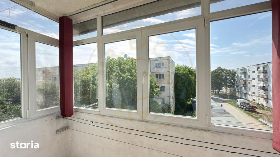 Apartament cu 2 camere semidecomandat, mobilat în Central