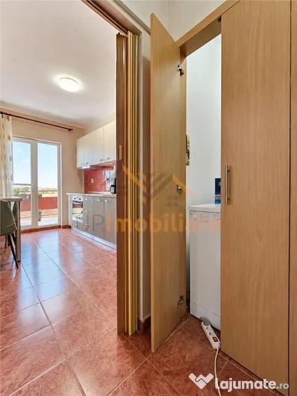Apartament cu 3 camere decomandat în Sânmartin