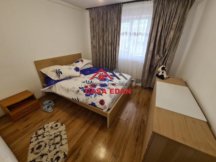 Apartament cu 4 camere decomandat în Câmpina