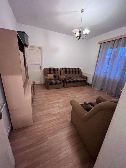 Apartament cu 2 camere semidecomandat în Astra
