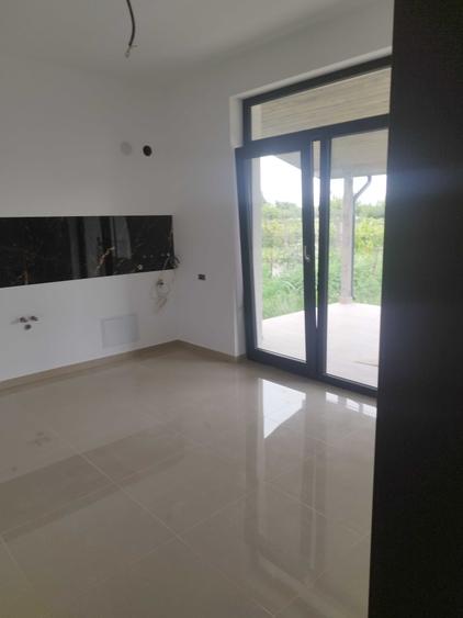 Casă cu 3 camere în Dancu