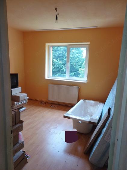 Apartament cu 2 camere decomandat în Baru