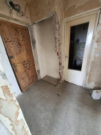 Apartament cu 2 camere decomandat în Govândari