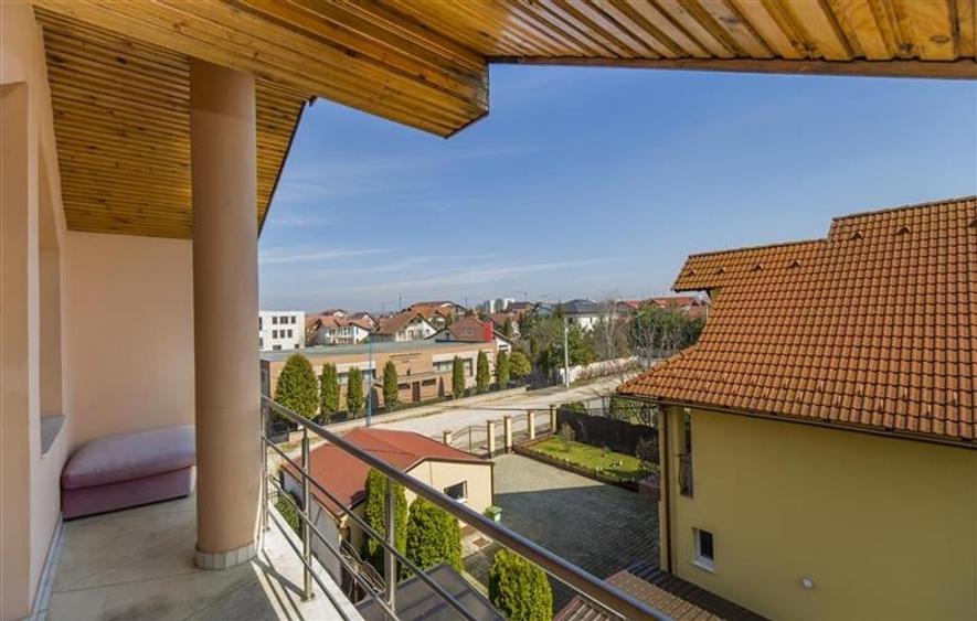 FILM ! Pe armonia a 1.100 mp teren/ gradina, Vila galanta,cu 3 apartamente disti - 16