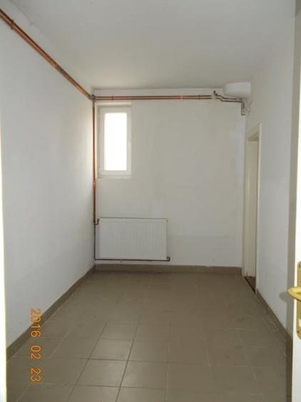 Cotroceni, Eroilor, 4 camere, demisol inalt,  decomandat, imobil mic, birouri - 8