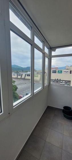 Dau in chirie un apartament cu 2 camere in precista renovat total 300 pe luna - 1