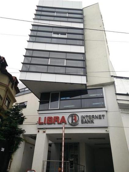 Vanzare Cladire de birouri 1900 mp - 1