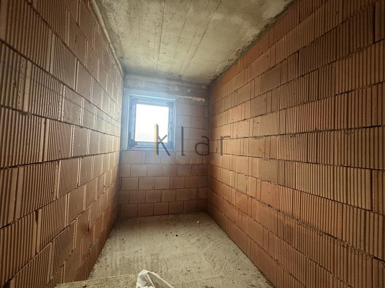 Duplex cu 4 camere cu Canalizare în Borhanci