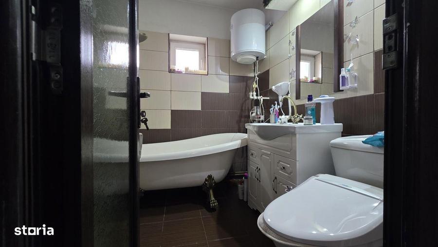 Apartament 4 camere, et. 2 - Bulevard - 8