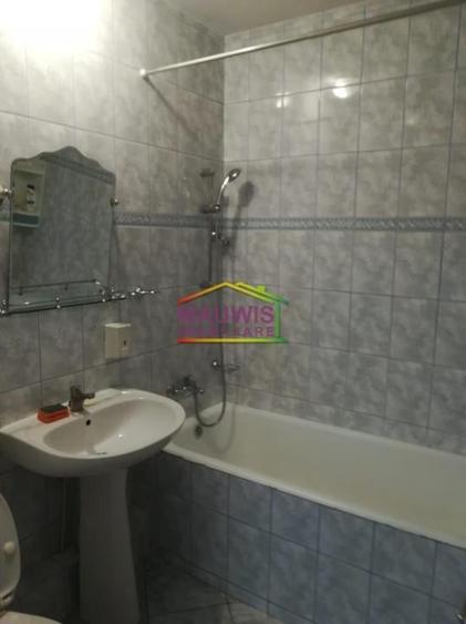 1 min Eminescu 2camere liber Cf.1 etaj intermediar pe mijloc bloc 1980 - 5