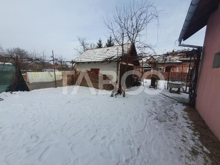 Casa 75 mp utili curte gradina si garaj renovata complet - 3