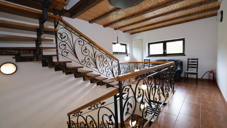 Vanzare pensiune noua complet functionala superba Prahova padure priveliste - 29