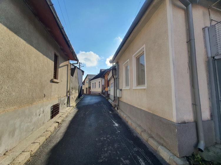 Casa individuala parter, 2 camere, central zona Avram Iancu Brasov - 11