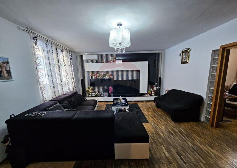 VILA individuala - 5 camere - zona soseaua Petrican, mobi... - 6