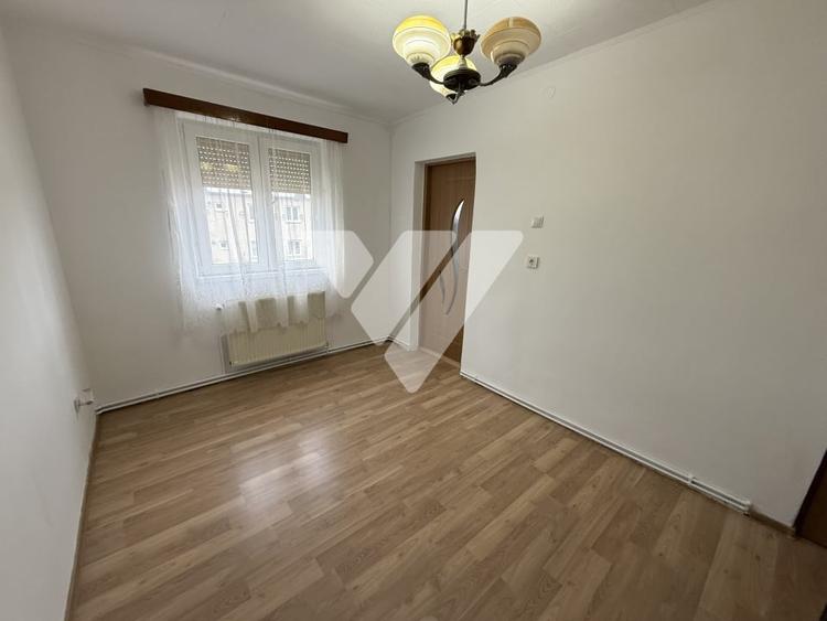 Apartament 2 camere renovat geam la baie zona Tiglari Sibiu - 2