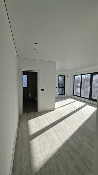 Apartament cu o camera, decomandat,41 mp, gradina 104 mp, centru/Palas/Iulius - 5