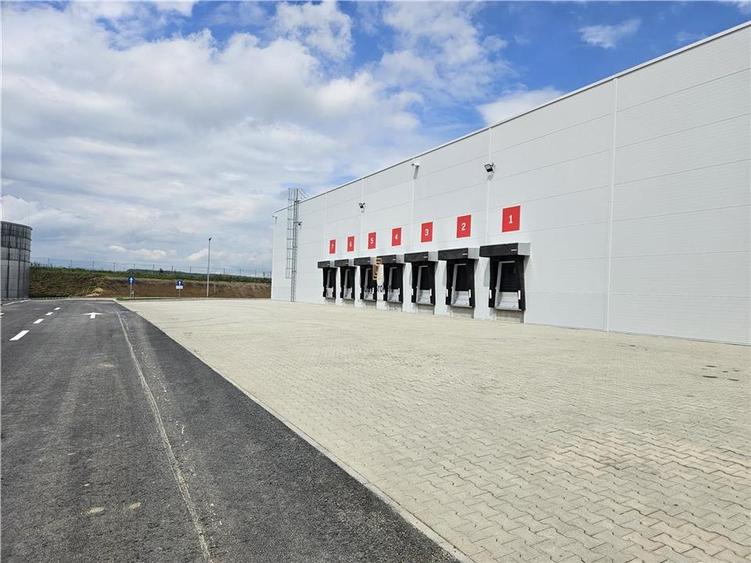 Spatiu Industrial - 3500 mp - Productie - Depozitare - Distributie - 8