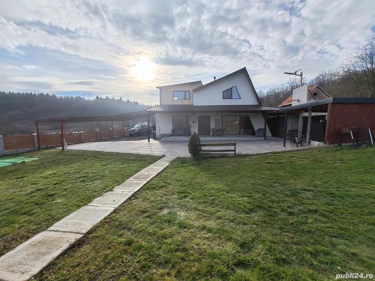 Proprietate deosebita de vanzare cu eficien?a energetica excep?ionala, natura pura - 2