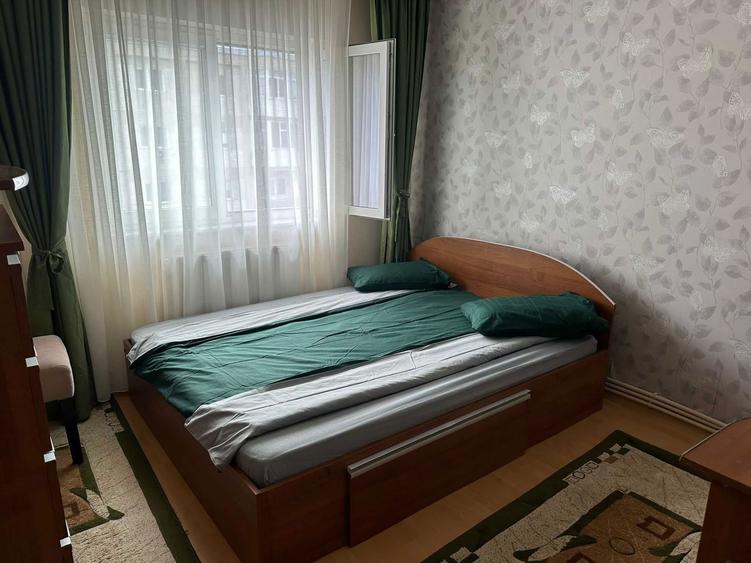 APARTAMENT 3 camere PITESTI-Gavana semidecomandat , mobilat si utilat, etaj III din IV. - 5