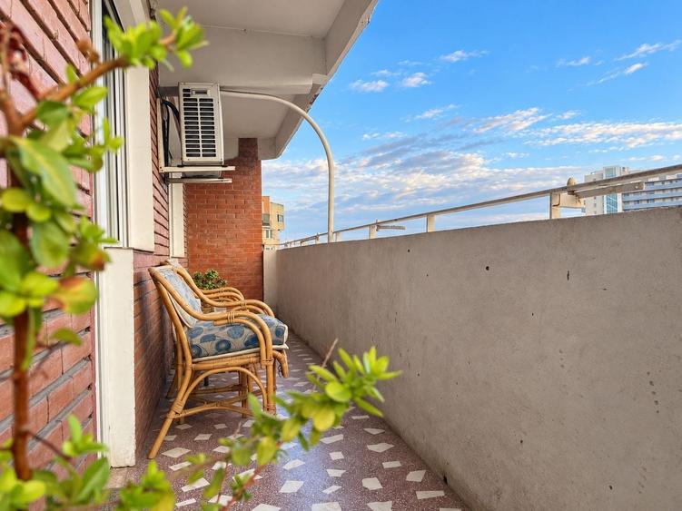 Apartament cu 3 camere decomandat, mobilat în Central