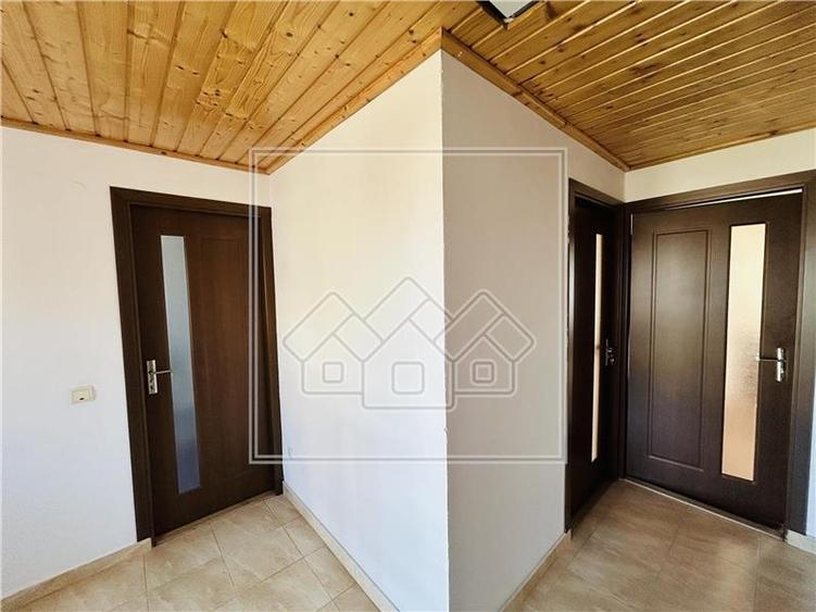 Casa de vanzare in Sibiu - individuala - 210 mp utili + 500 mp teren - 25