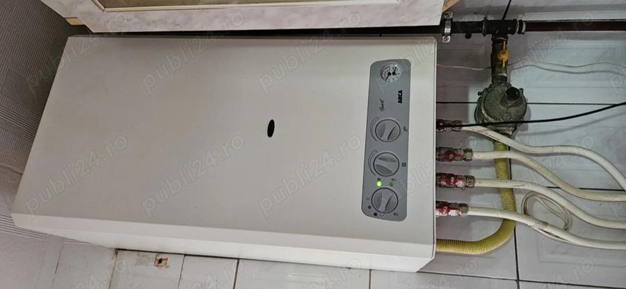 Apartament de vanzare, 2 camere, Re?i?a - 3