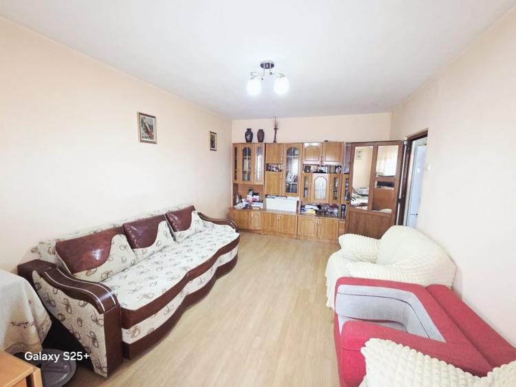 Ap 2 camere decomandate, Dacia, 54 mp - 1