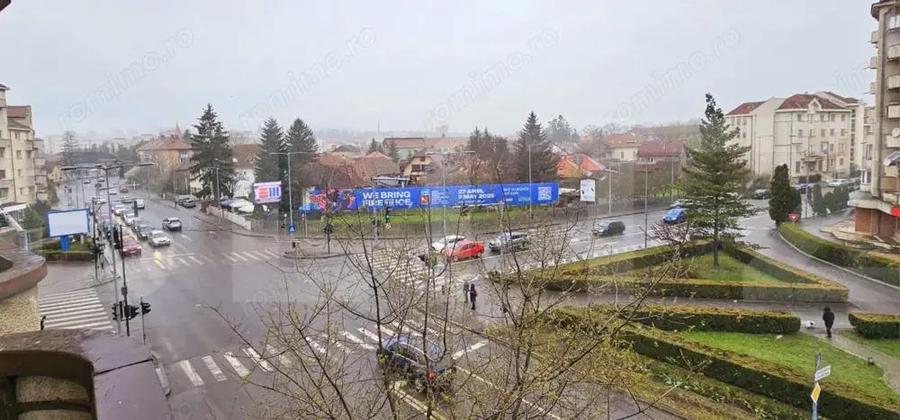 Apartament 3 camere, 78 mp, 4 balcoane Sf.Gheorghe - 1