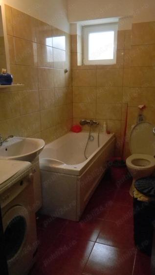 Proprietar apart doua camere metrou 1Decembrie 1918 - 8