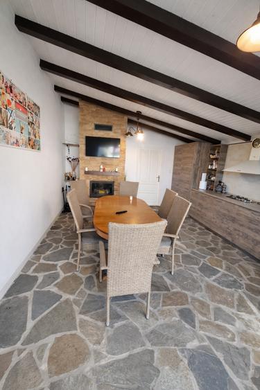 Casă Budești – potrivită pentru familie, curte și spații generoase - 8