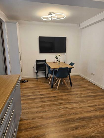 Casă cu 3 camere cu Teren 400 Mp în Central