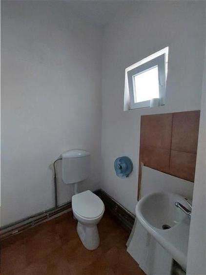 Spatiu de inchiriat in apropiere de aeroport si de autostrada! - 8