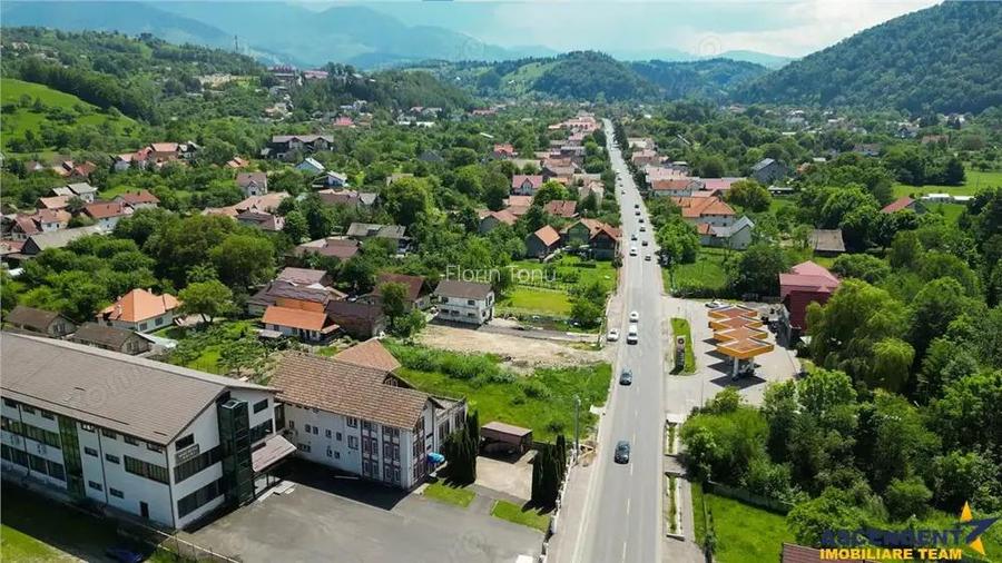 Intravilan, aria castelul Bran,utilitati,acces apreciabil: FILM!