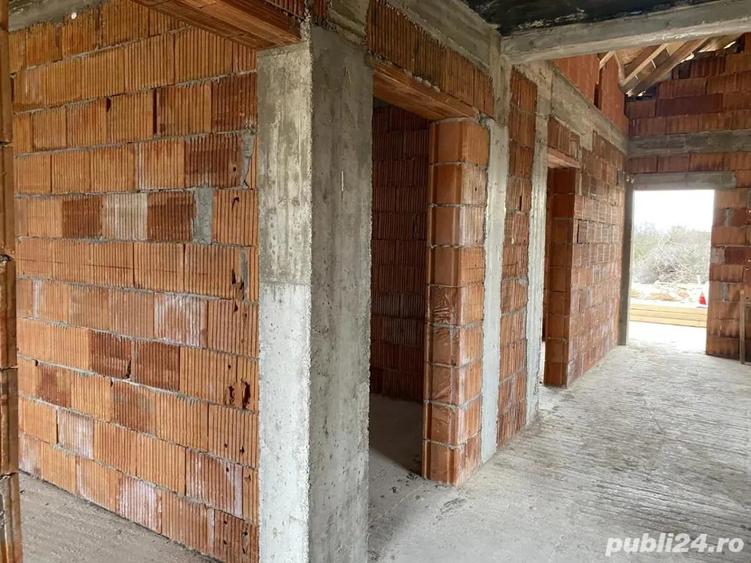 Casa individuala, la rosu, de vanzare cu 4 camere si teren de 580 mp, localitatea Remetea Mare - 2