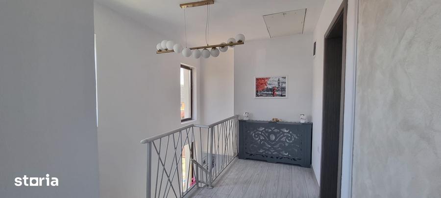 Casă cu 4 camere cu Teren 450 Mp în Ștefănești