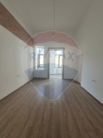 Spatiul pretabil  pentru o gama variata de activitati - 9