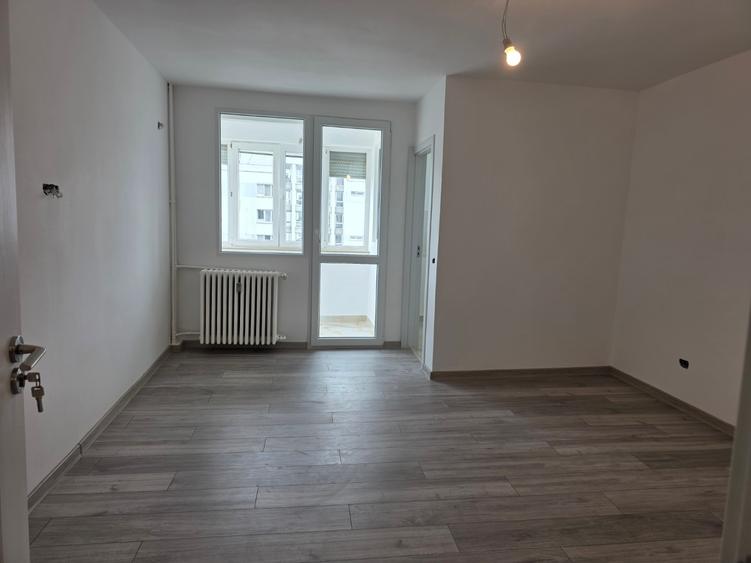 Nicolae Grigorescu, 10 minute metrou, la parcul Titanii, Prisaca Dornei, - 2