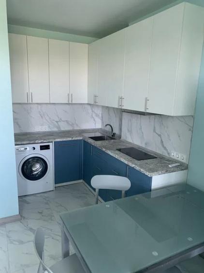 Apartament 3 Camere de vanzare zona Vitan - 2
