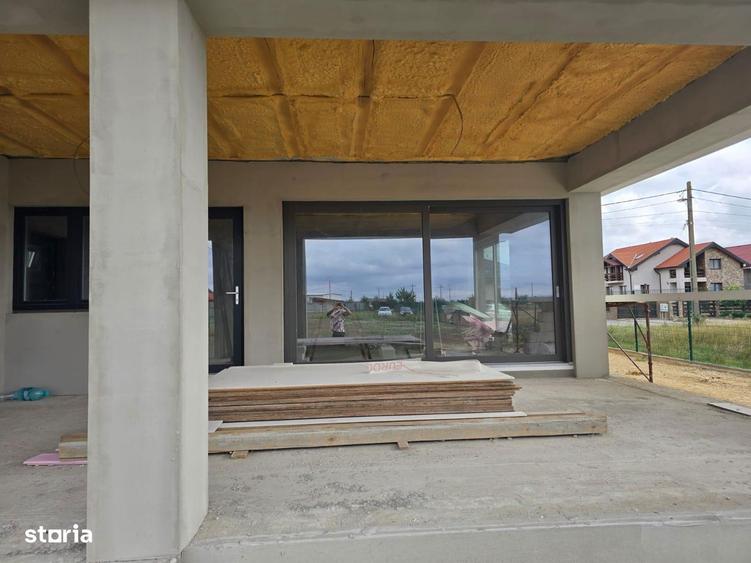 Casa de vanzare cu 3 camere , 220 mp - 4