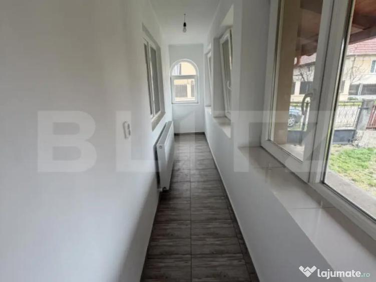 Casa cu 2 camere ?i un teren de 1000 mp - 10