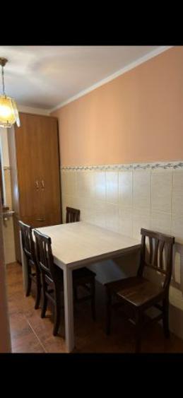 Se vinde apartament cu 3 camere complet renovat si utilat  - 4