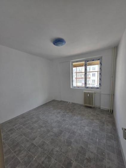 Ap. 3 cam. dec. Tineretului - Al. Tohani - 3