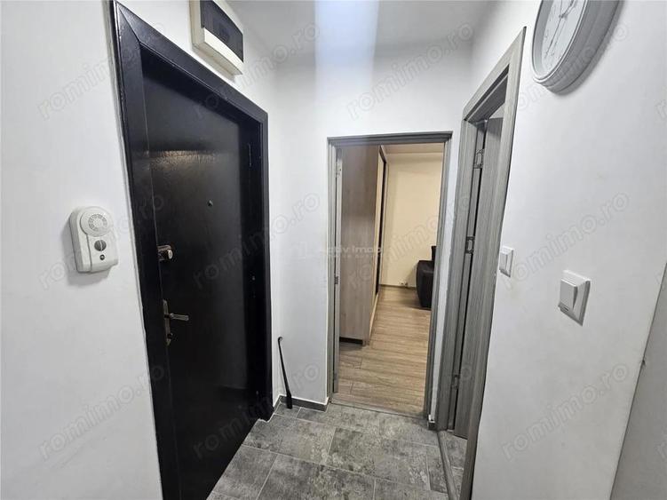 Resita, Garsoniera, Renovata, Mobilata+Utilata, Et. 2, Micro 4 - 8